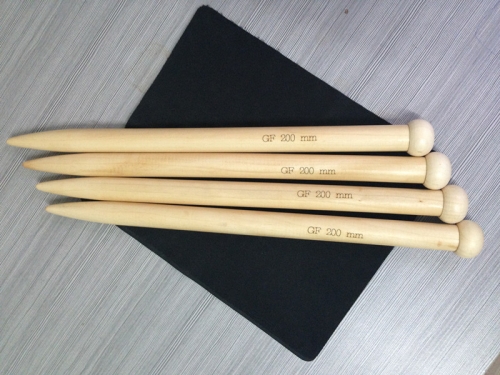 25.0mm Diameter Nature color Single Pointed Wood Knitting Needles with logo engraved.