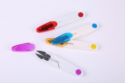 High Quality Transparent Cover Mini Cross Stitch Scissors V Shape Yarn Cutter Scissors