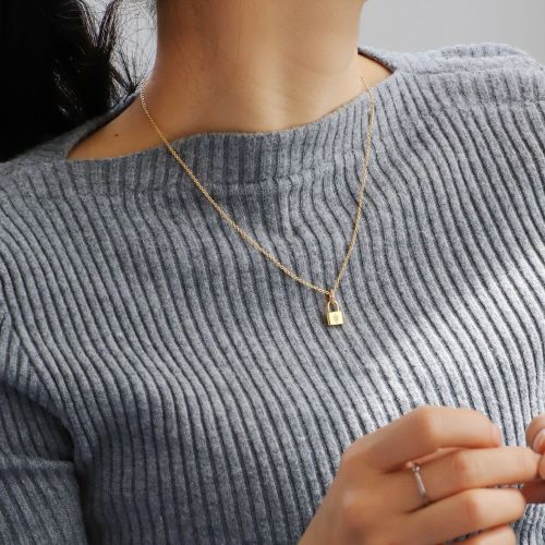 Minimalist northern star lock with diamont necklace in 14k gold plating