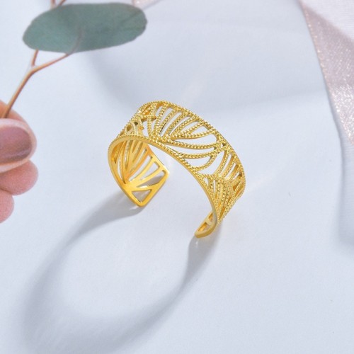 Filigree dotted line leaf adjustable ring in stainless steel