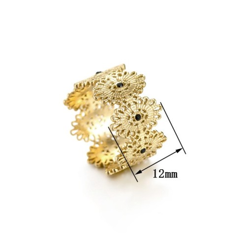 Lace inspired ring with black cubic zirconia in 14k gold plating