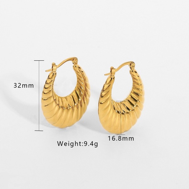 Gold plated scalloped oval hoop Earrings in stainless steel