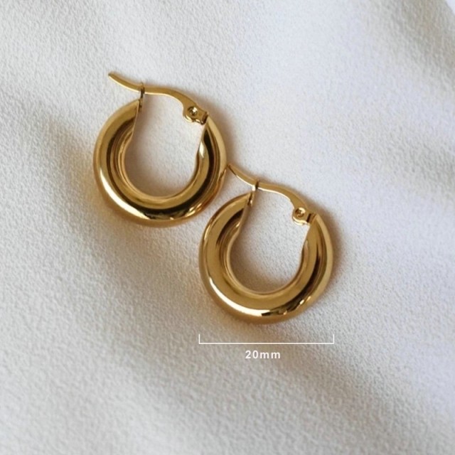 Minimalist bold hoop earrings in gold plating stainless steel