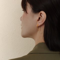 Bar front to back earrings with chain in stainless steel