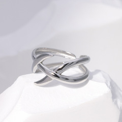 New Trend Criss Cross Hollow Stainless Steel Opening Resizable ring / Bague réglable en acier inoxydable