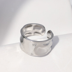 Minimalist Stainless Steel Irregular Hammered opening Adjustable ring / Bague réglable en acier inoxydable