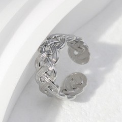 Intricate Wave Braided Stainless Steel Adjustable Ring / Bague réglable en acier inoxydable