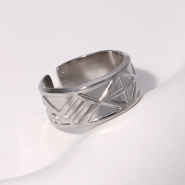 China Fashion Jewelry 316l Stainless Steel Triangle open rings