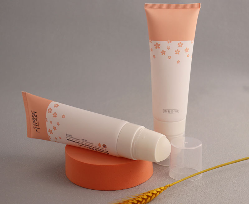Cosmetic Squeeze Tube With Single Plastic Roller Ball