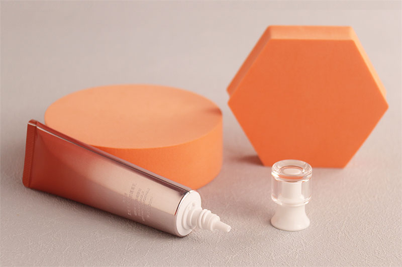 Fancy 30ml Nozzle Cosmetic Squeeze Tube Packaging For BB cream