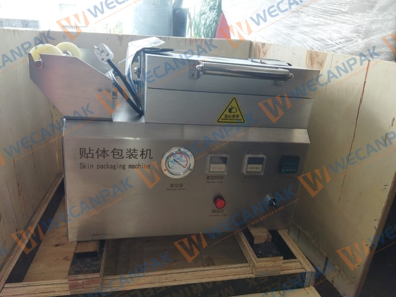 Vietnam Customer purchased WECANPAK tabletop small vacuum packaging machine
