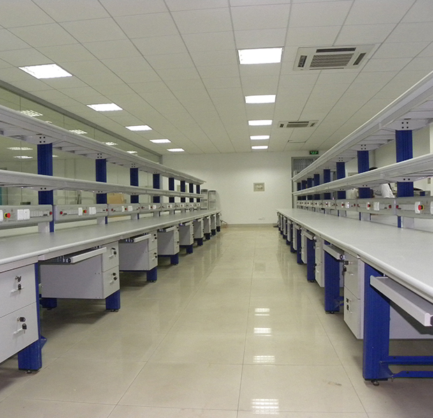 Electronics Workbench In Shandong University