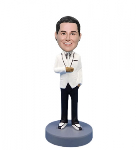 Groomsmen bobblehead doll with best likeness