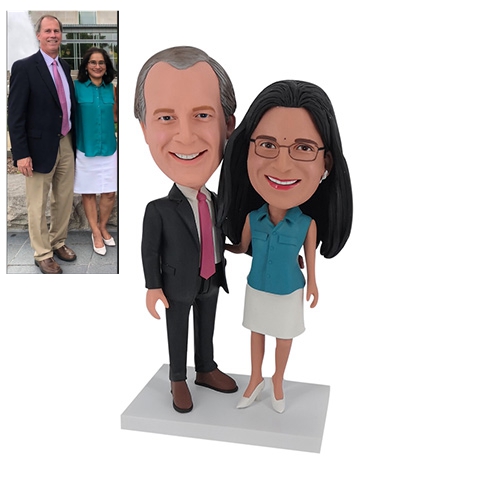 Custom couple bobbleheads