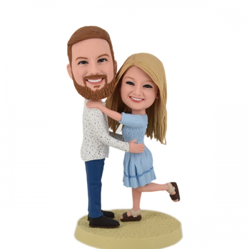 Custom Couple Bobbleheads Hugging