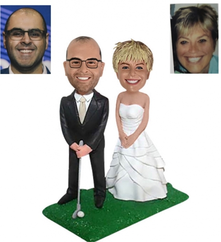 Custom bobbleheads cake toppers Groom and bride playing golf