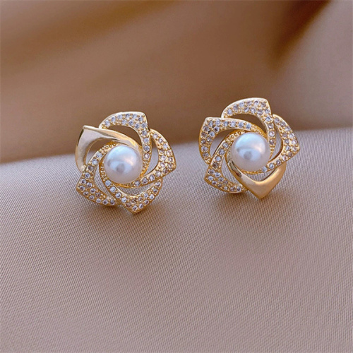Exquisite Rhinestone-Encrusted Flower Earrings with Pearl Studs-Factory wholesale