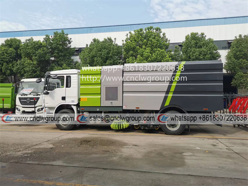 SHACMAN L3000 RHD 6W washing road sweeper water sprinkler street cleaning sweeping truck