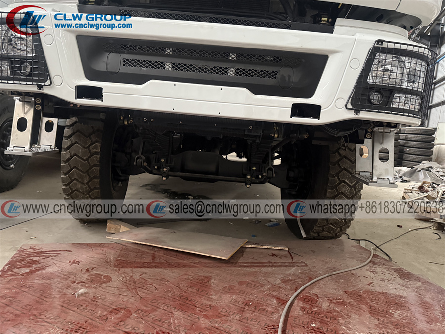 SHACMAN 6x6 off road chassis bus