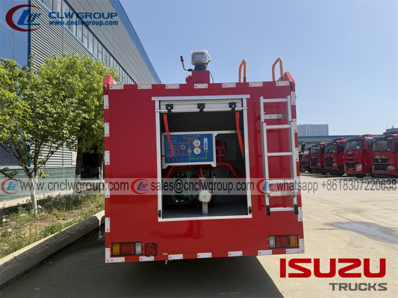 ISUZU 700P 4000 liter water tank fire truck