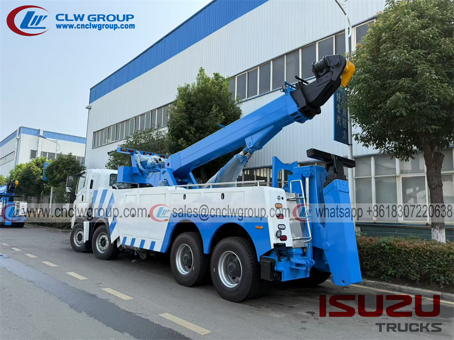 ISUZU GIGA 8x4 30 40 ton rotator crane wrecker towing service truck