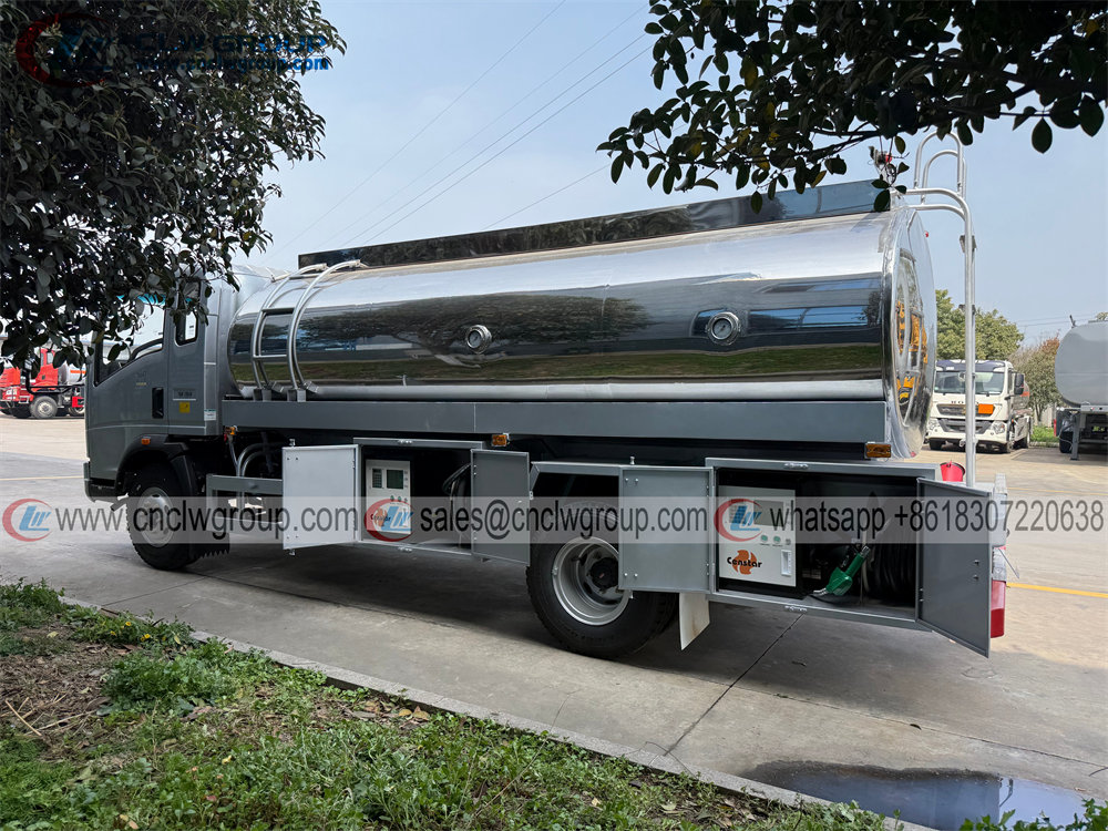 HOWO Cummins 141hp 10m3 aluminum fuel tanker refilling dispenser truck