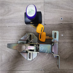 Excavator Spare Part Engine Cover Lock for DH220-5 In High Qaulity