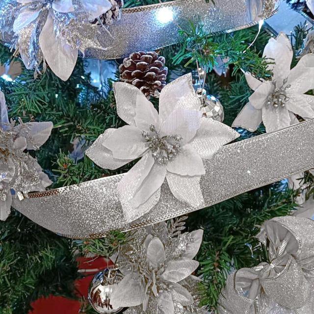 Pack of 12 5 Inch Silver Glitter Flower Shape Christmas Hanging Ornaments Party Decorating Supplies