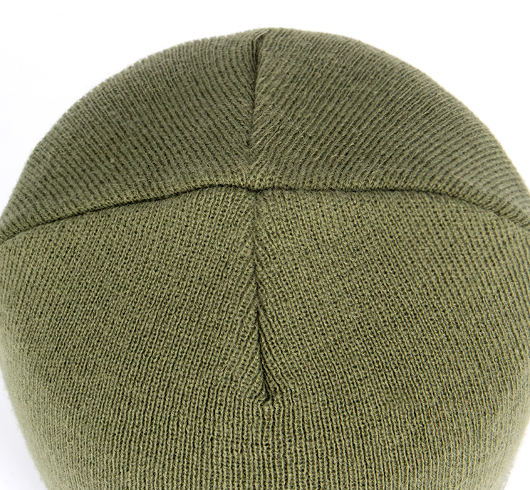 reflective-stripe-hiking-beanie