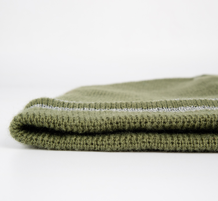 reflective-stripe-hiking-beanie