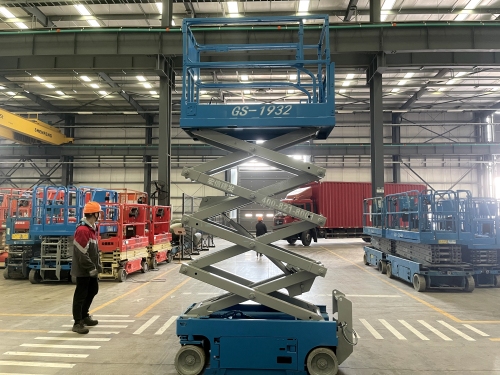 2014 Genie GS1932 - 7.8m Electric Scissor Lift