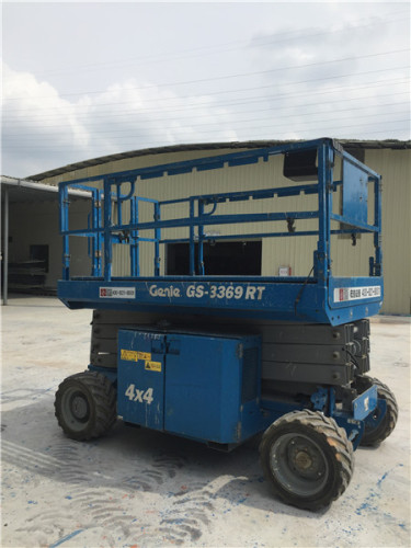 2015 Genie 3369RT scissor lift