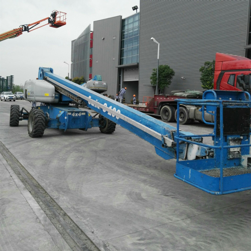 2013 Genie S100 boom lift