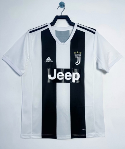 18-19 Retro Version Juventus Home Black & White Thailand LS Soccer Jersey AAA-TY/1099/811