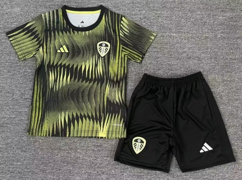 Kids 2025/26 Leeds United Black & Yellow Kids/Youth Soccer Uniform-522