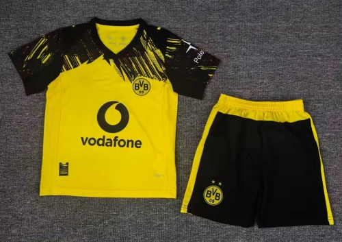 Kids 2025/26 Borussia Dortumund Home Yellow Kids/Youth Soccer Uniform-522