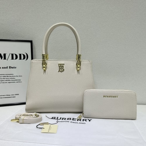 Burberr*y Handbags-260531-QQ00011
