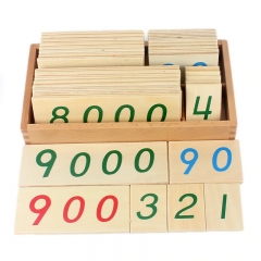 ボックス (1-9000) が付いているモンテッソーリの大きい木の数カード