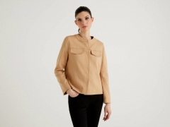 JACKET WITH PLEAT ON THE BACK