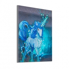 SX-V022   Special Shaped Diamond Painting Kits - Horse 