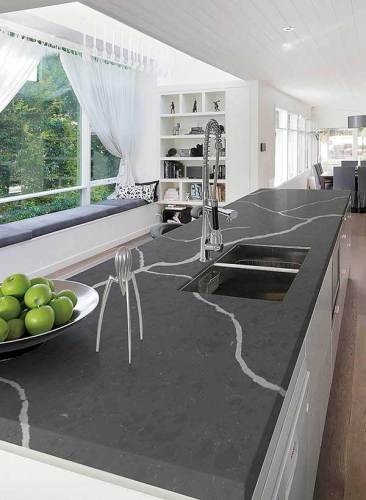 Black Quartz Island Countertop for Kitchen Room