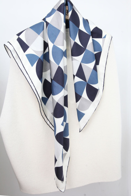 Square14MM 90cm Twill Silk hand Rolled Edges Scarf