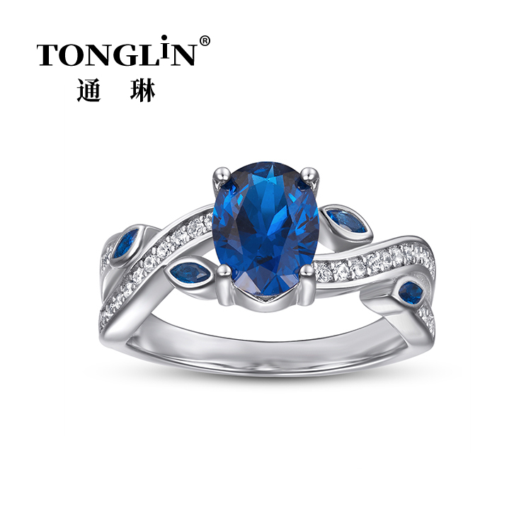 Anillo de compromiso de plata esterlina oval azul zirconia diamante