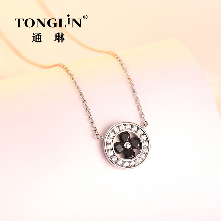 Womens Sterling Silver Necklace With Zircon Circle Pendant