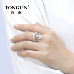 Set di anelli di fidanzamento con perla in argento con zirconi cubici a forma di pera