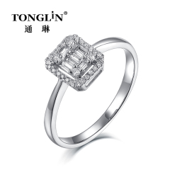 Bague diamant carré en or blanc de haute qualité pour dames