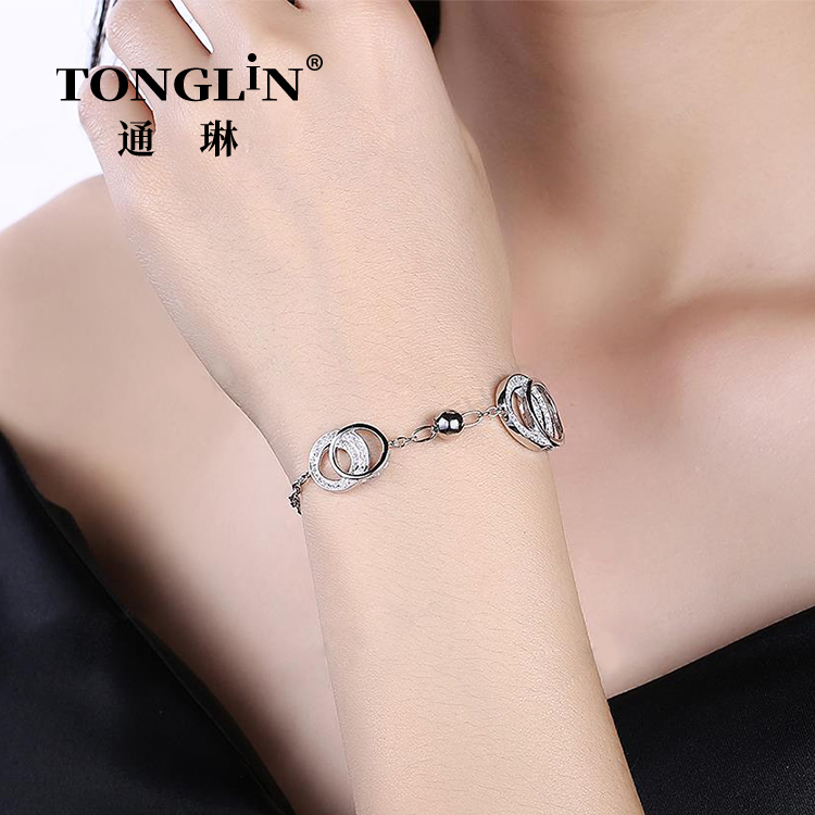 Pulsera de plata 925 con círculos entrelazados con circonita cúbica