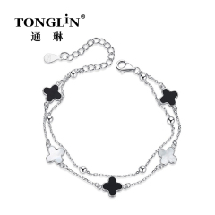 Pulsera de cadena doble de plata esterlina con trébol de cuatro hojas