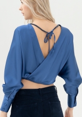 Women blouse cropped made in satin