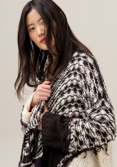 Women knitted over fit multicolor jacket